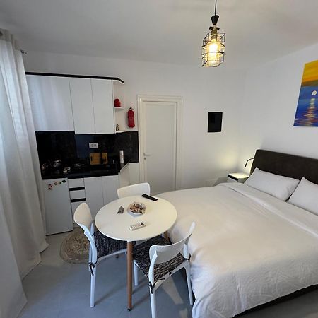 Private Villa Aras 2 - Luxury & Elegance Apartments Vlorë エクステリア 写真